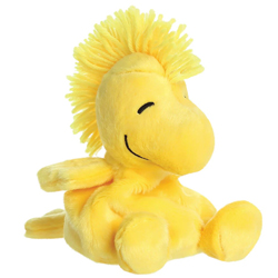 Aurora World Palm Pals Peanuts Woodstock. This is a gorgeous  collaboration with Peanuts  to bring us this delightful Woodstock. It comes with a super soft yellow plush body, the classic Woodstock  smiley grin and spiky hair and can literally sit in the p